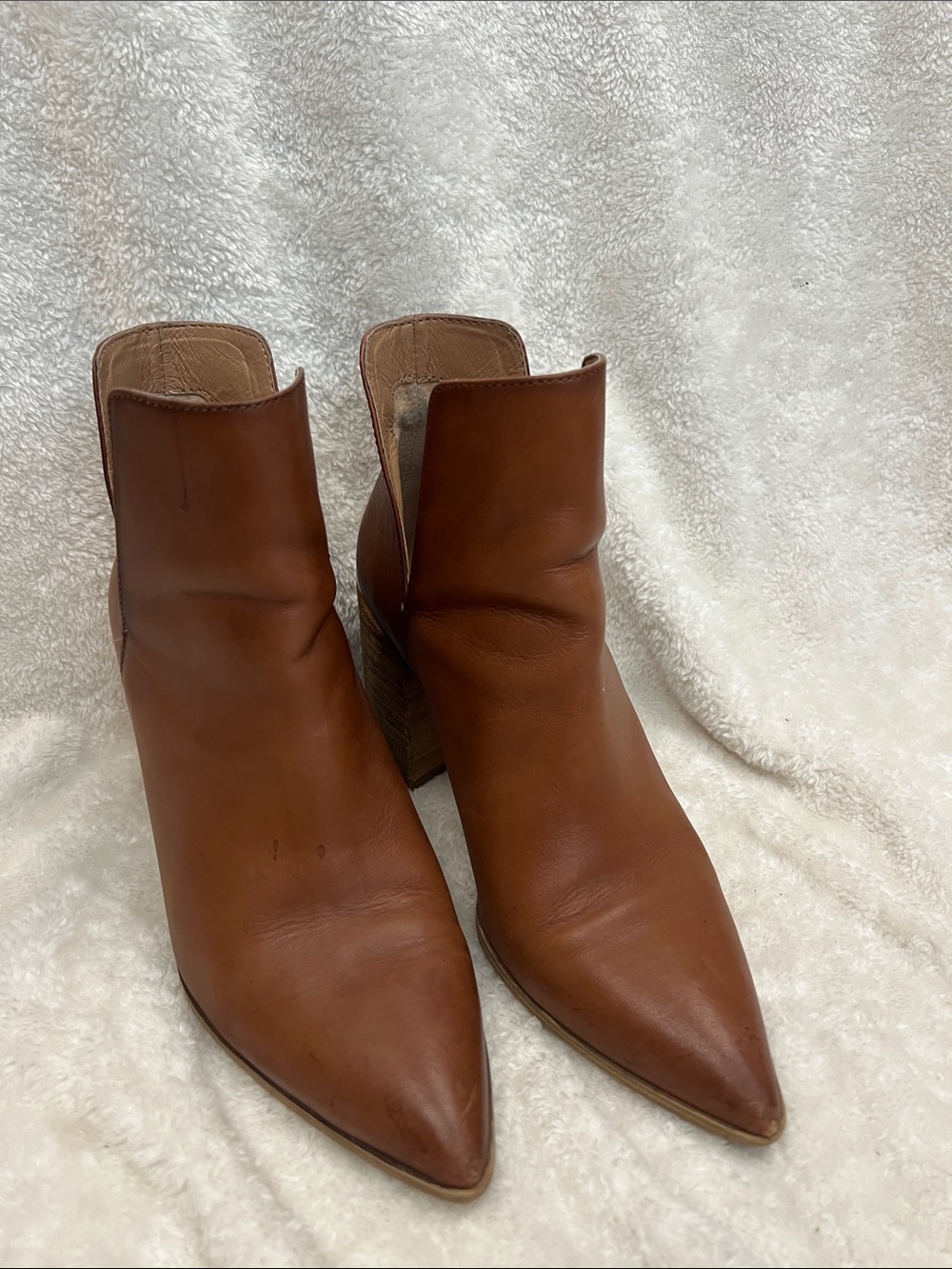 Steve Madden Tan Leather Pointed Toe Ankle Booties